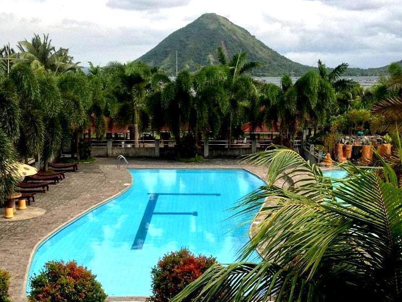 Calinisan Beach Resort Batangas Ngoại thất bức ảnh